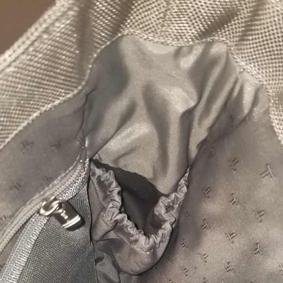 Tumi Alpha Casual Day Tote - Picture 4 of 7